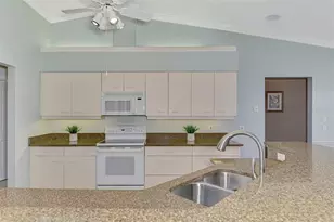 525 Waterwood Ln, Venice, FL 34293 - Photo 25