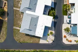 1015 Beach Manor Cir, Venice, FL 34285 - Photo 21