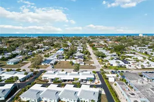 1015 Beach Manor Cir, Venice, FL 34285 - Photo 51