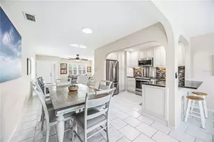 1015 Beach Manor Cir, Venice, FL 34285 - Photo 5