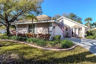 575 Clubside Cir, Venice, FL 34293 - Photo 1