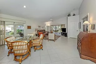 575 Clubside Cir, Venice, FL 34293 - Photo 7