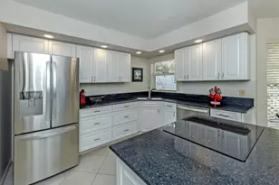 575 Clubside Cir, Venice, FL 34293 - Photo 15