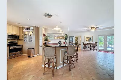 337 Harbor Drive S, Venice, FL 34285 - Photo 9