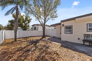 1707 Scotties Pl, Nokomis, FL 34275 - Photo 3