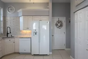 25 Windsor Dr, Englewood, FL 34223 - Photo 13