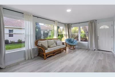 514 Harbor Drive S, Venice, FL 34285 - Photo 9