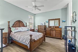 526 Catalina Isles Cir, Venice, FL 34292 - Photo 15