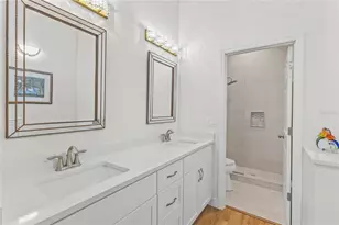 526 Catalina Isles Cir, Venice, FL 34292 - Photo 17