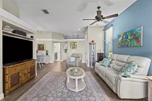 526 Catalina Isles Cir, Venice, FL 34292 - Photo 9