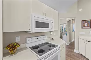 526 Catalina Isles Cir, Venice, FL 34292 - Photo 13