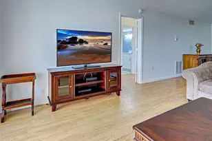 414 Cerromar Cir S, Venice, FL 34293 - Photo 15