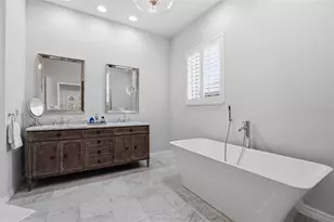 434 Tremingham Way, Venice, FL 34293 - Photo 31