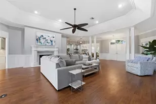 434 Tremingham Way, Venice, FL 34293 - Photo 9