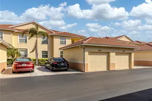 902 Casa Del Lago Way, Venice, FL 34292 - Photo 3