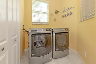 902 Casa Del Lago Way, Venice, FL 34292 - Photo 17