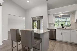 5009 Southern Pine Cir, Venice, FL 34293 - Photo 13