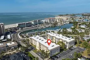 995 La Guna Dr, Venice, FL 34285 - Photo 1