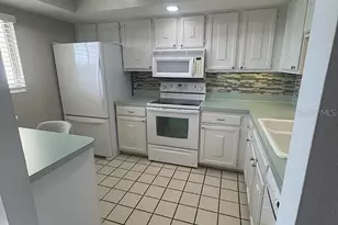 995 La Guna Dr, Venice, FL 34285 - Photo 3