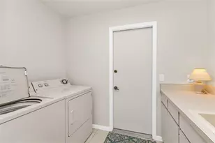 975 N Doral Ln, Venice, FL 34293 - Photo 43