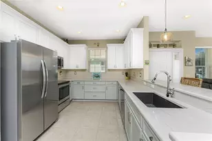 215 Fontanelle Cir, Venice, FL 34292 - Photo 3