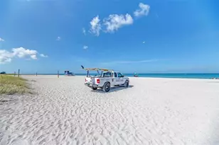 927 Capri Isles Blvd, Venice, FL 34292 - Photo 39