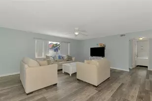320 Base Ave E, Venice, FL 34285 - Photo 11