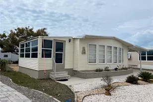 873 Baveno Dr, Venice, FL 34285 - Photo 3