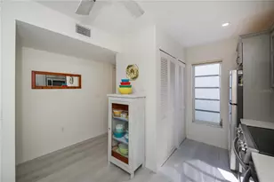 1041 Capri Isles Blvd, Venice, FL 34292 - Photo 9