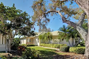 311 Lansbrook Dr, Venice, FL 34292 - Photo 3