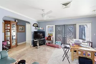 2512 16th Ave Dr E, Bradenton, FL 34208 - Photo 9