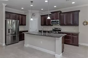 12240 Stuart Dr, Venice, FL 34293 - Photo 5