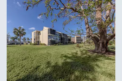 618 Bird Bay Drive S #216, Venice, FL 34285 - Photo 1