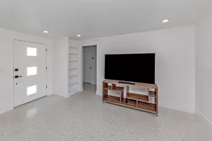 107 Sorrento Dr, Osprey, FL 34229 - Photo 3