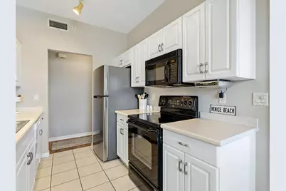 980 Cooper Street #302, Venice, FL 34285 - Photo 9