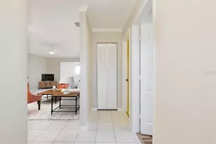 397 Circlewood Dr, Venice, FL 34293 - Photo 5