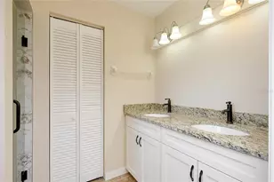 397 Circlewood Dr, Venice, FL 34293 - Photo 53