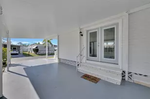 214 Palm Air Dr, Osprey, FL 34229 - Photo 5