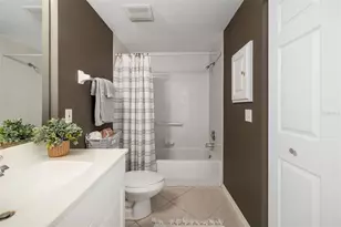 410 Laurel Lake Dr, Venice, FL 34292 - Photo 27