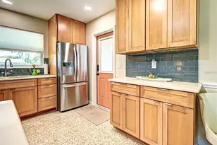 220 Glen Oak Rd, Venice, FL 34293 - Photo 9