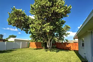 220 Glen Oak Rd, Venice, FL 34293 - Photo 27