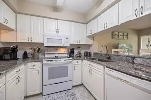 772 Bird Bay Dr N, Venice, FL 34285 - Photo 9