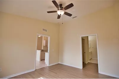 150 L Pavia Boulevard #32, Venice, FL 34292 - Photo 17