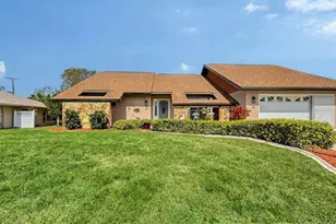 1354 Roosevelt Dr, Venice, FL 34293 - Photo 1