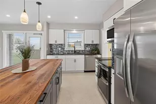 21227 Gladis Ave, Port Charlotte, FL 33952 - Photo 15