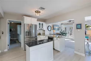 809 Nokomis Ave S, Venice, FL 34285 - Photo 25