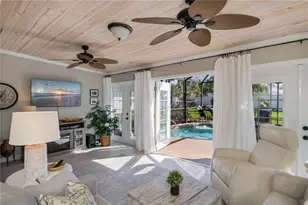 809 Nokomis Ave S, Venice, FL 34285 - Photo 15