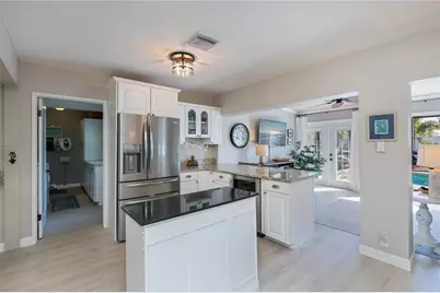 809 Nokomis Avenue S, Venice, FL 34285 - Photo 23