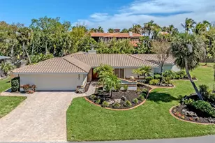 603 4 Bays Dr, Nokomis, FL 34275 - Photo 1