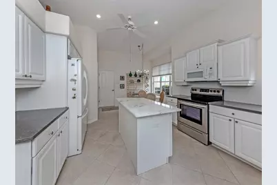 338 Saint George Court #11, Venice, FL 34293 - Photo 15